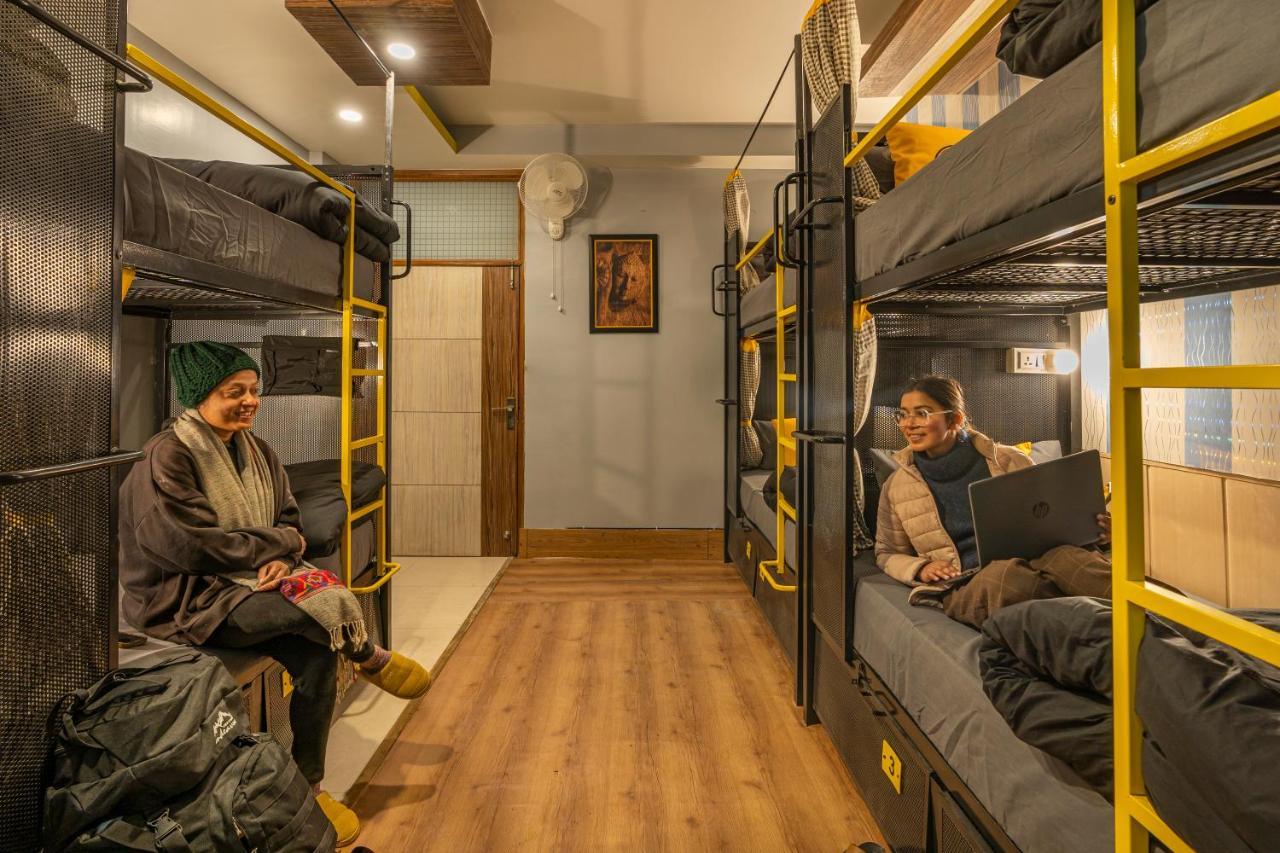 The Hosteller Mcleodganj, Mall Road McLeod Ganj Eksteriør billede