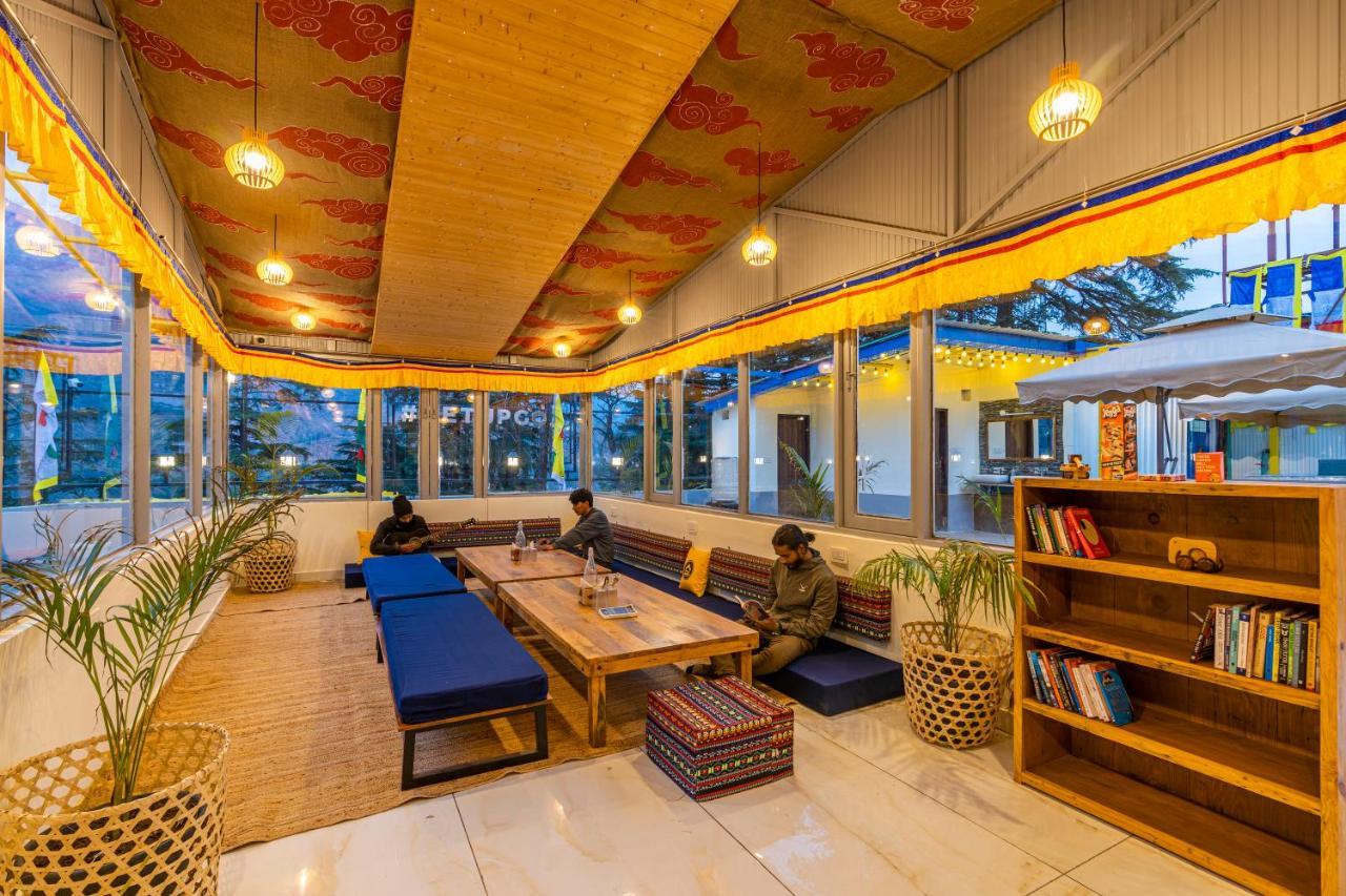 The Hosteller Mcleodganj, Mall Road McLeod Ganj Eksteriør billede
