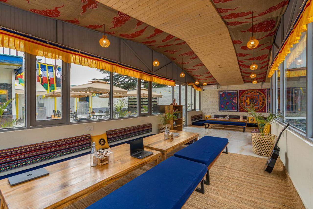 The Hosteller Mcleodganj, Mall Road McLeod Ganj Eksteriør billede