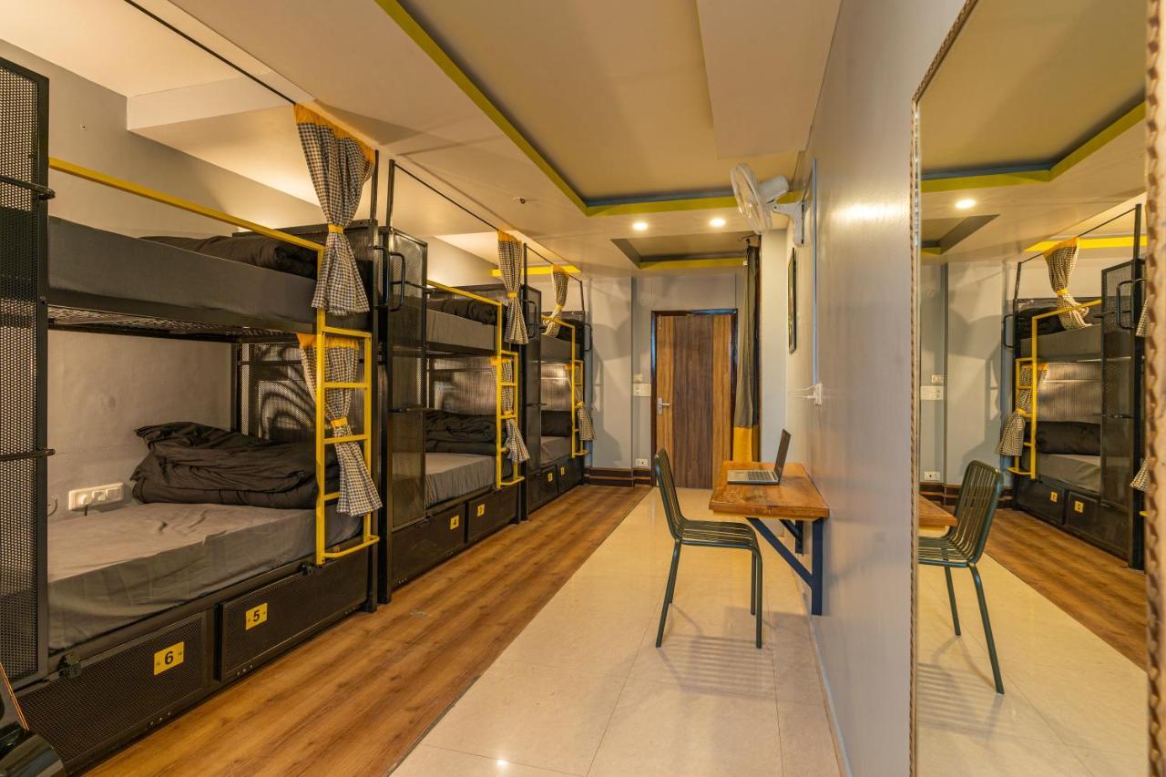 The Hosteller Mcleodganj, Mall Road McLeod Ganj Eksteriør billede