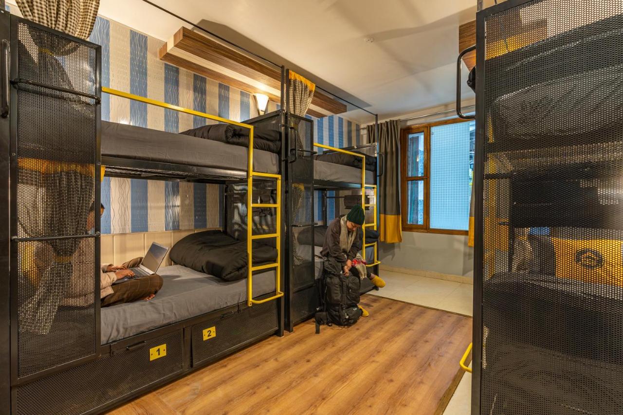 The Hosteller Mcleodganj, Mall Road McLeod Ganj Eksteriør billede